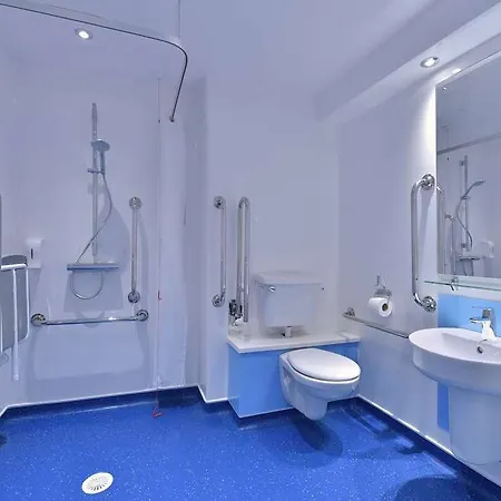 Travelodge 2*